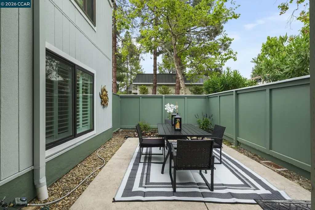 1100 Singinqwood Walnut Creek CA 94595
