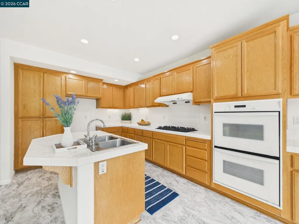 2072 Schell Mountain Way Antioch CA 94531