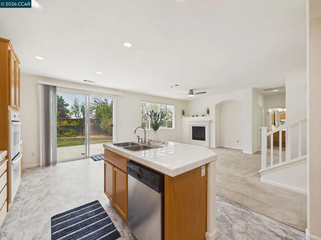 2072 Schell Mountain Way Antioch CA 94531