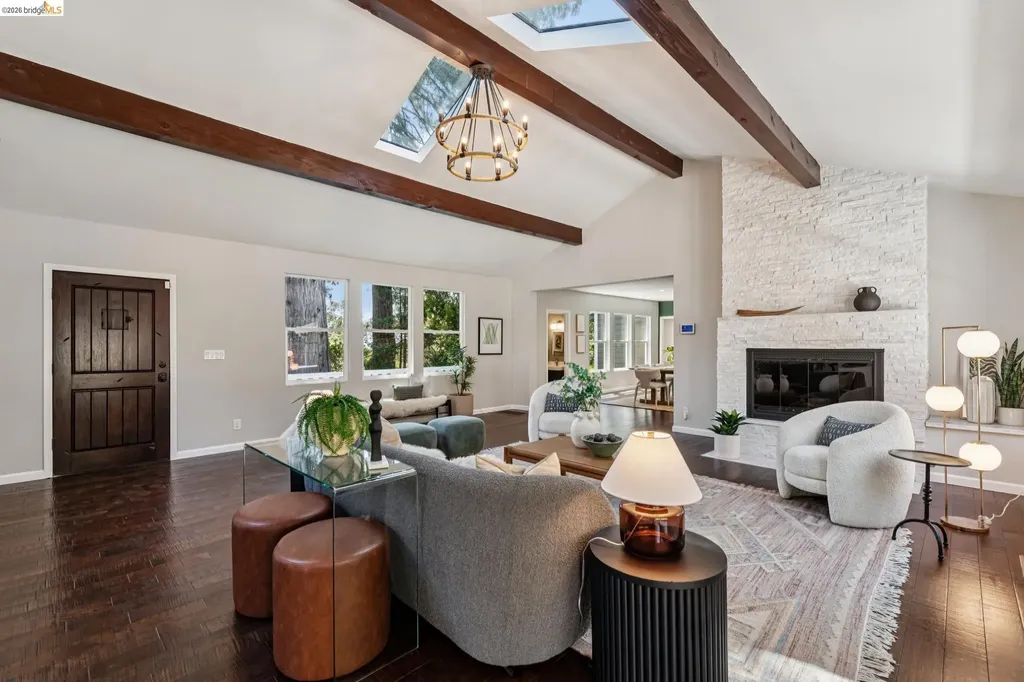 6281 Aspinwall Road Oakland CA 94611