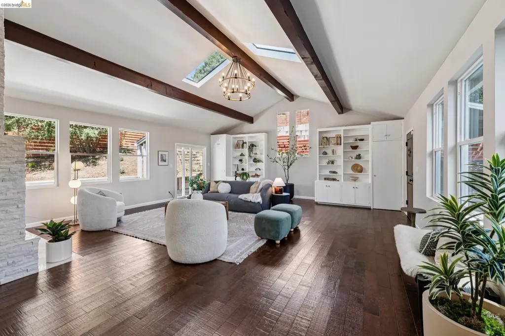 6281 Aspinwall Road Oakland CA 94611