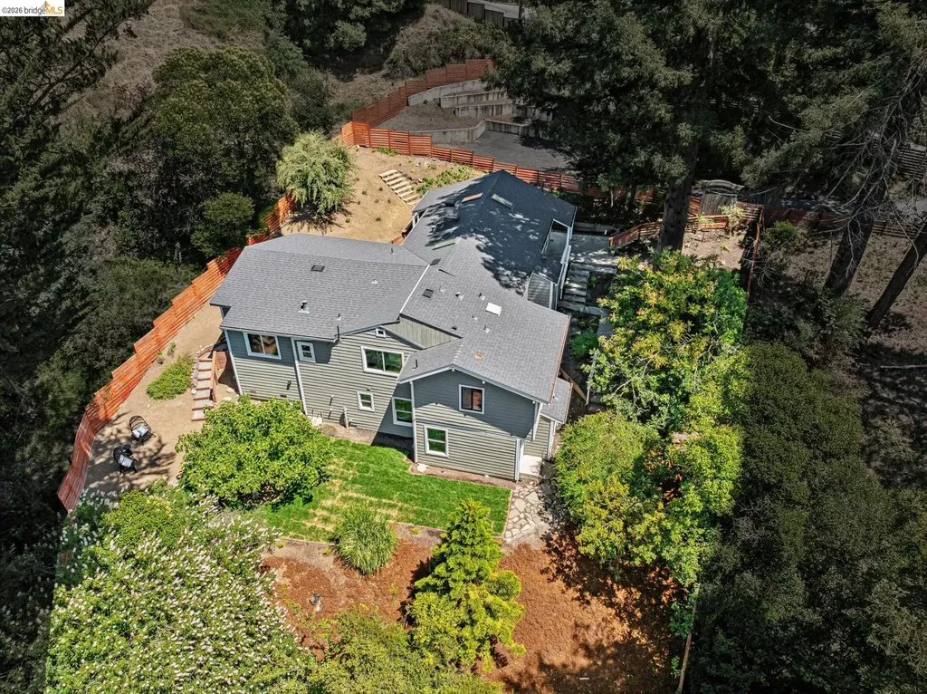 6281 Aspinwall Road Oakland CA 94611