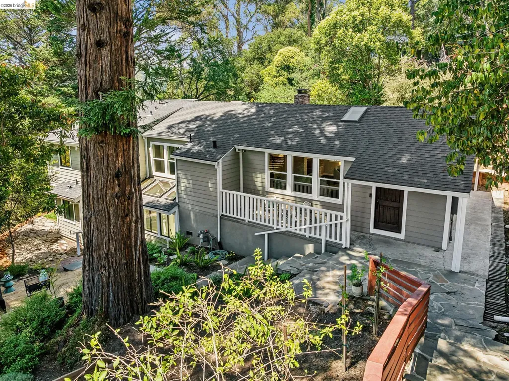6281 Aspinwall Road Oakland CA 94611
