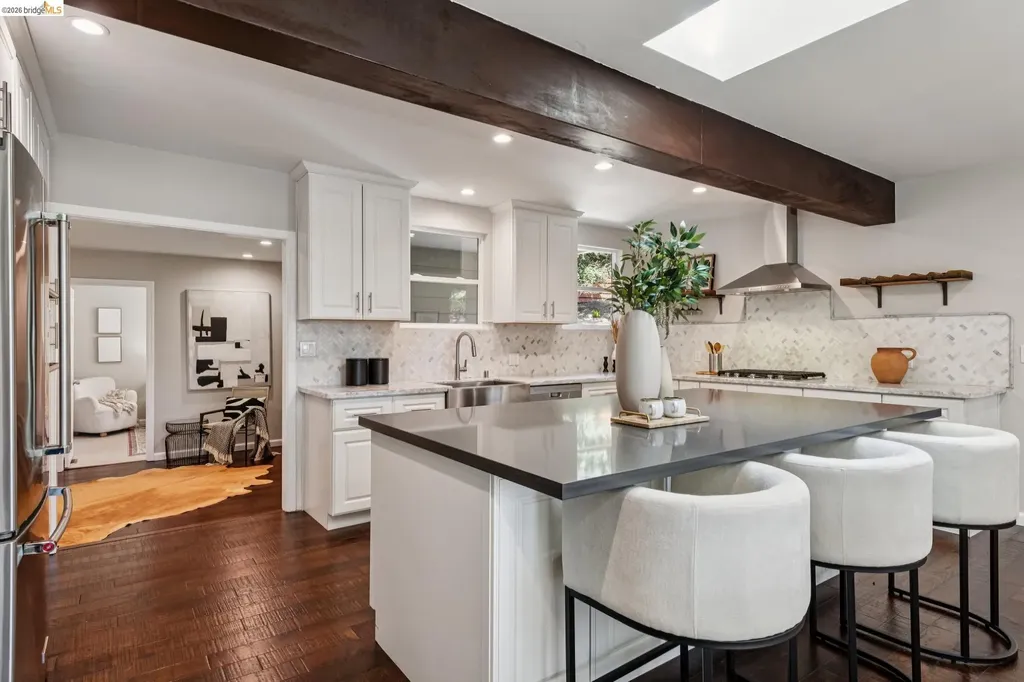 6281 Aspinwall Road Oakland CA 94611