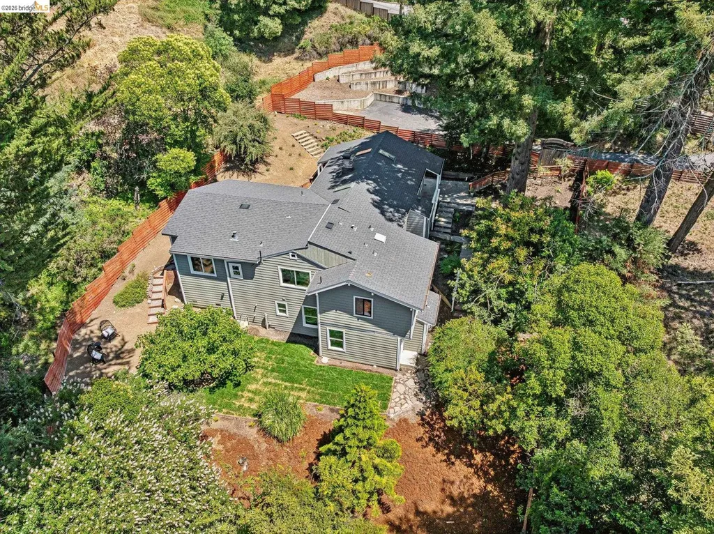 6281 Aspinwall Road Oakland CA 94611