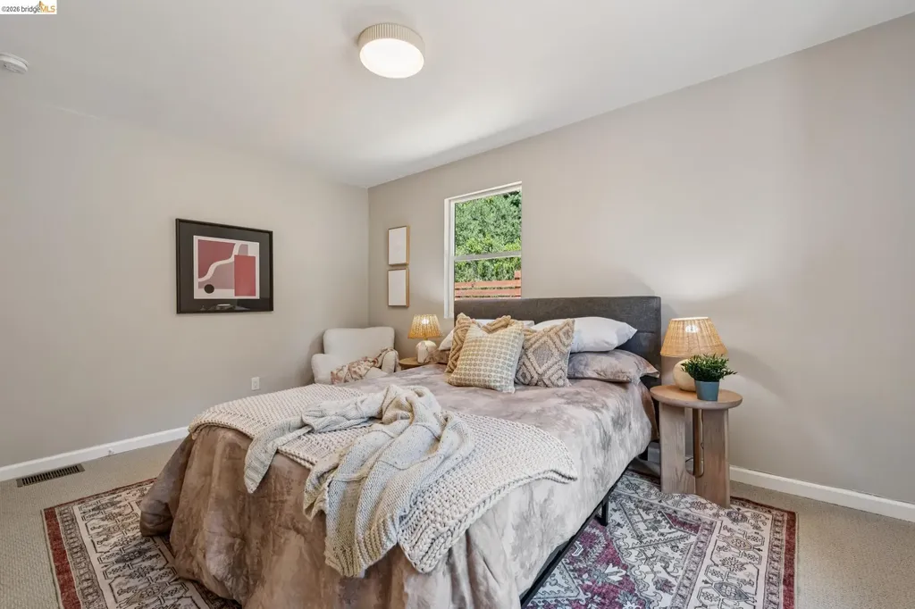 6281 Aspinwall Road Oakland CA 94611