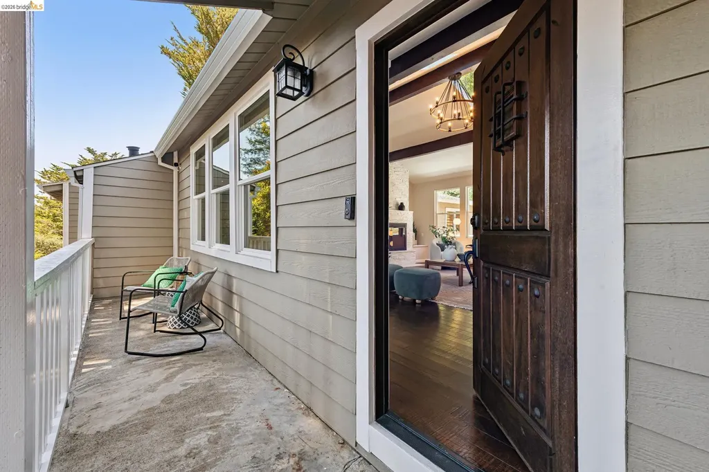 6281 Aspinwall Road Oakland CA 94611
