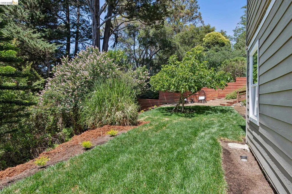 6281 Aspinwall Road Oakland CA 94611
