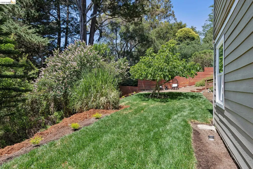 6281 Aspinwall Road Oakland CA 94611