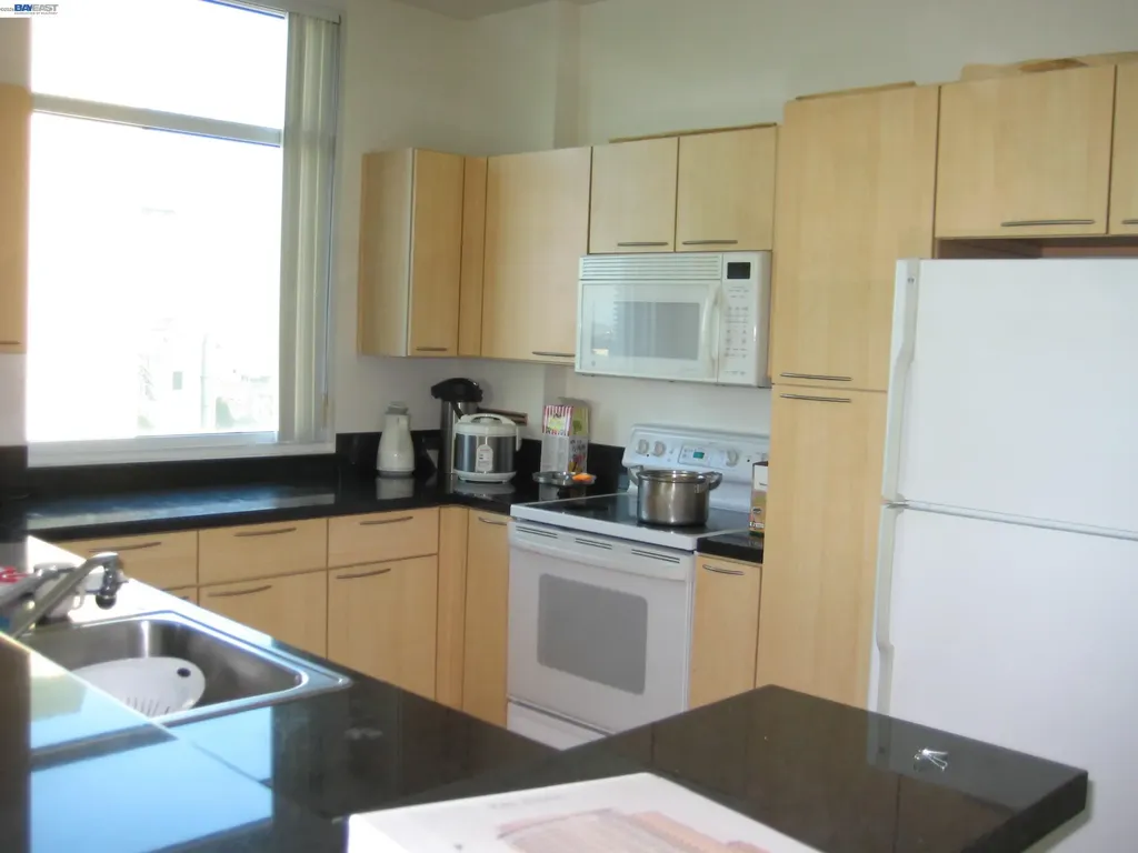 1 Lakeside Drive Oakland CA 94612