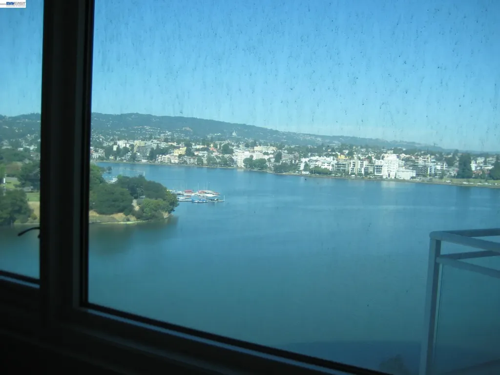 1 Lakeside Drive Oakland CA 94612