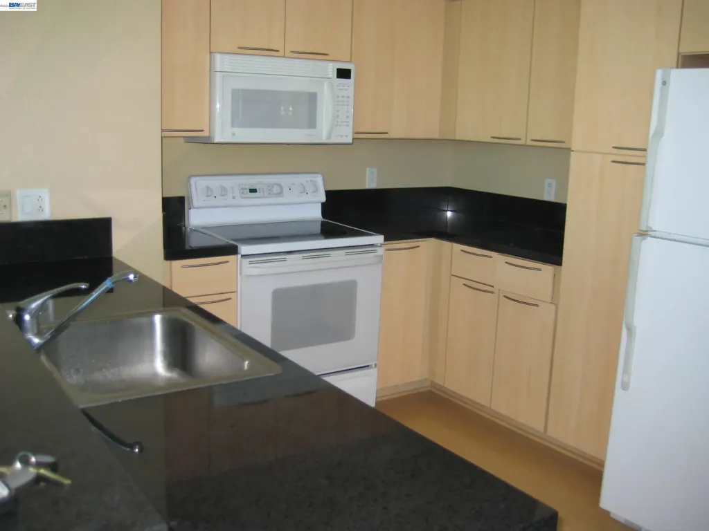 1 Lakeside Drive Oakland CA 94612