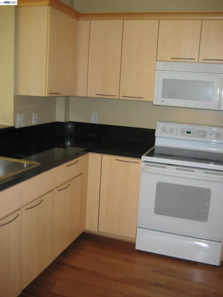 1 Lakeside Drive Oakland CA 94612