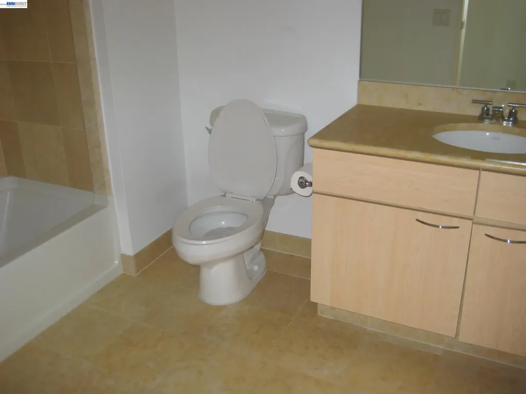 1 Lakeside Drive Oakland CA 94612