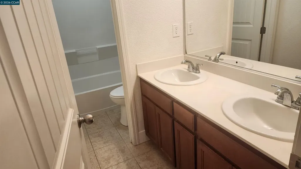 2104 Truman Lane Oakley CA 94561