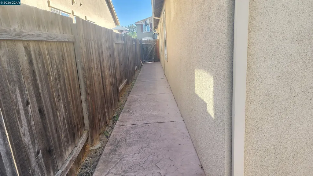 2104 Truman Lane Oakley CA 94561