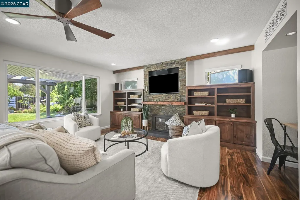 151 Blue Canyon Way Martinez CA 94553