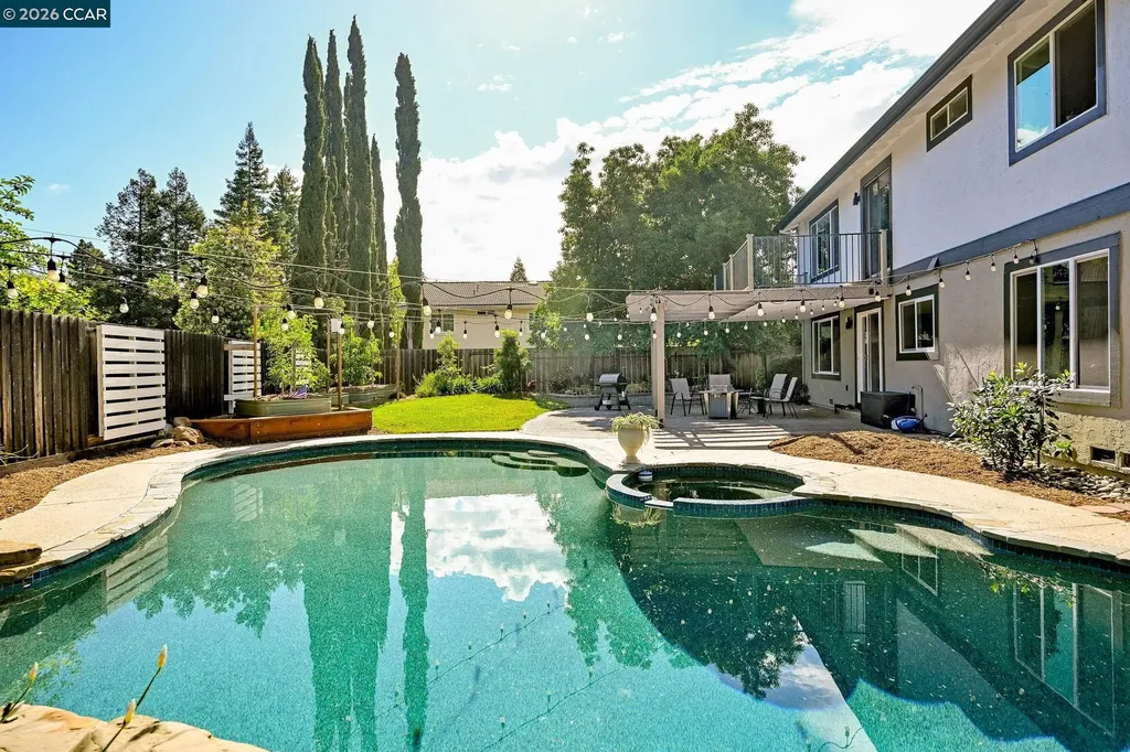 151 Blue Canyon Way Martinez CA 94553