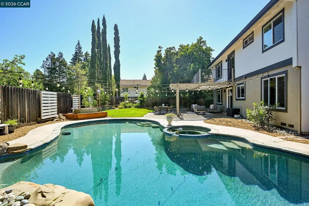 151 Blue Canyon Way Martinez CA 94553