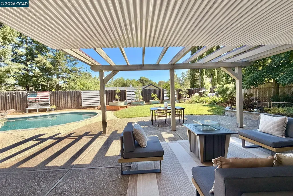151 Blue Canyon Way Martinez CA 94553
