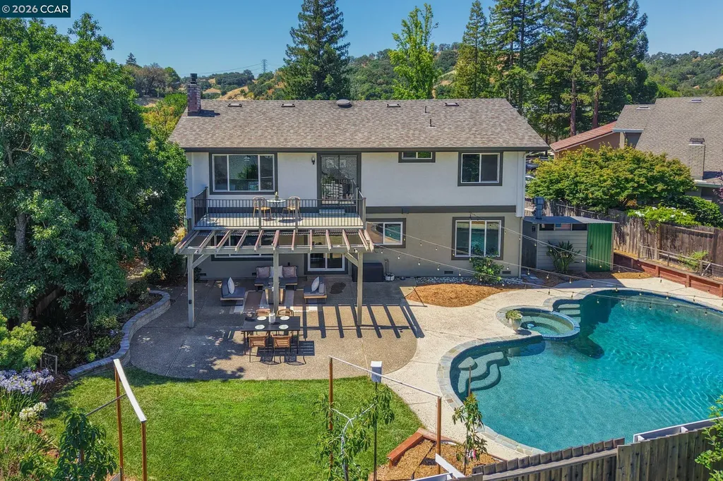 151 Blue Canyon Way Martinez CA 94553