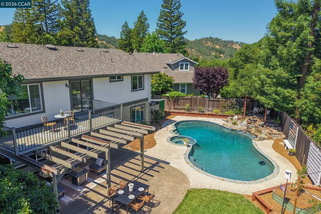 151 Blue Canyon Way Martinez CA 94553