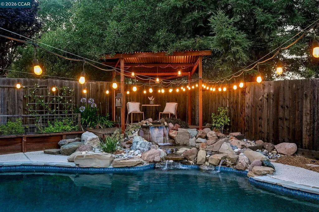 151 Blue Canyon Way Martinez CA 94553