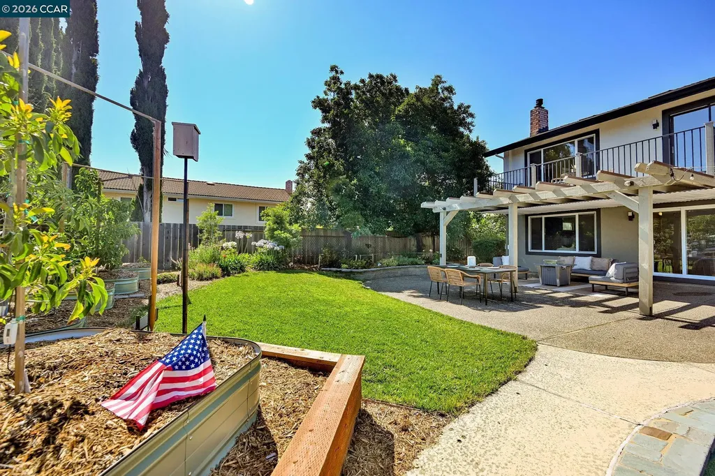 151 Blue Canyon Way Martinez CA 94553