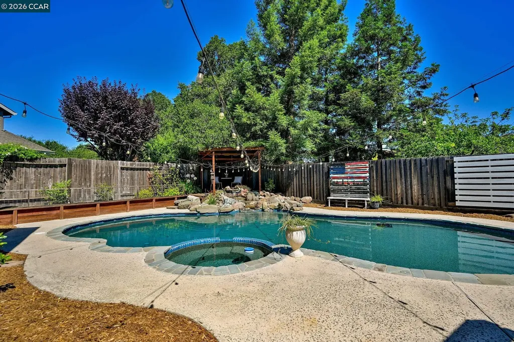 151 Blue Canyon Way Martinez CA 94553