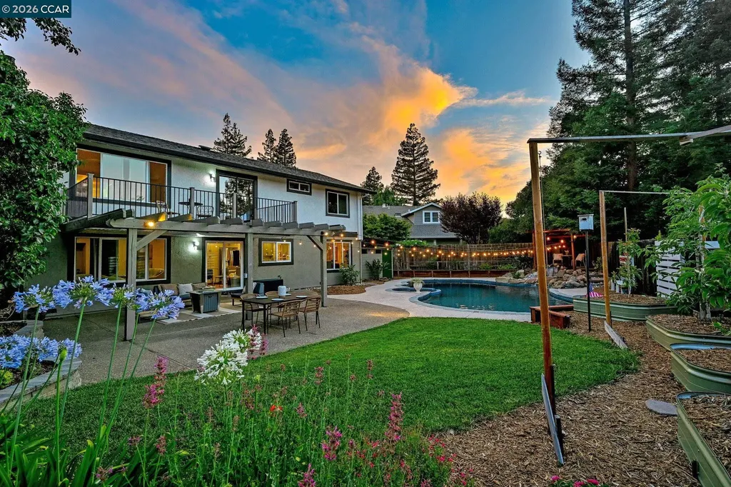 151 Blue Canyon Way Martinez CA 94553