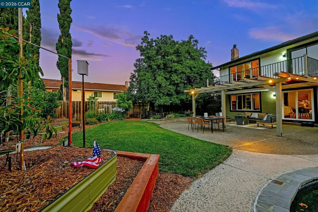 151 Blue Canyon Way Martinez CA 94553