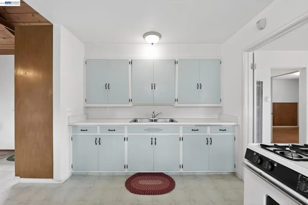14562 Juniper Street San Leandro CA 94579