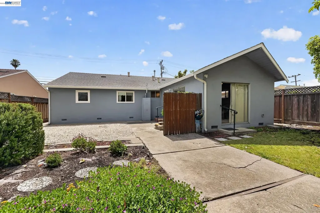 14562 Juniper Street San Leandro CA 94579