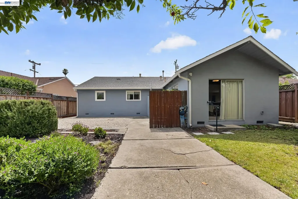 14562 Juniper Street San Leandro CA 94579