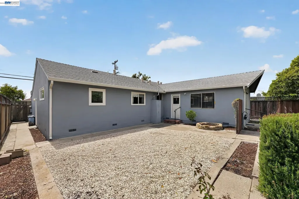 14562 Juniper Street San Leandro CA 94579