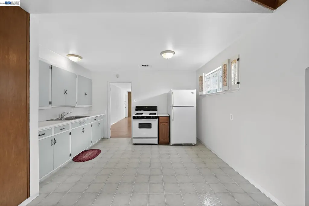 14562 Juniper Street San Leandro CA 94579