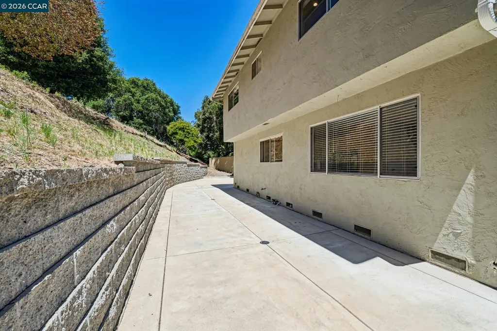 486 Butterfield Place Moraga CA 94556