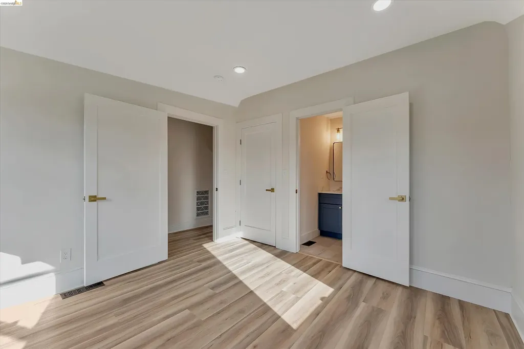 2804 Adeline Street Oakland CA 94608
