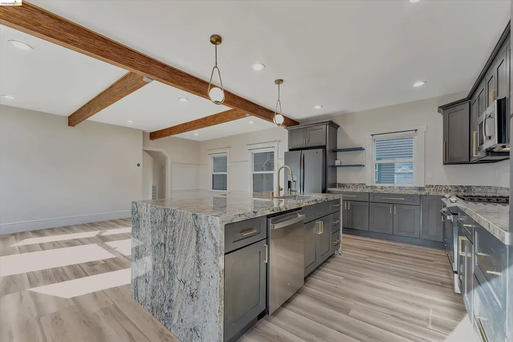 2804 Adeline Street Oakland CA 94608