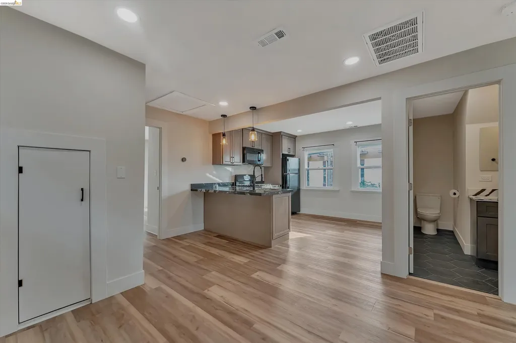 2804 Adeline Street Oakland CA 94608