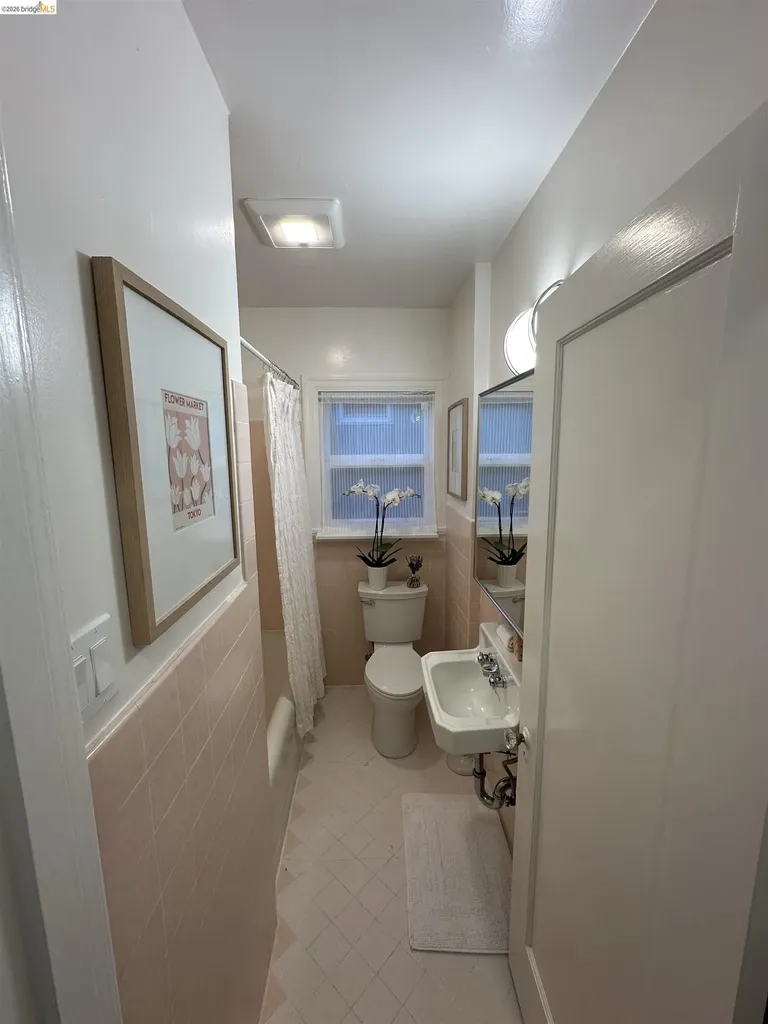 2426 West Street Berkeley CA 94702