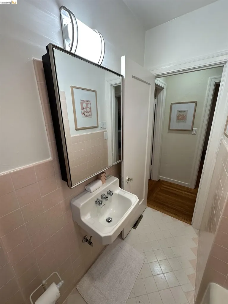 2426 West Street Berkeley CA 94702