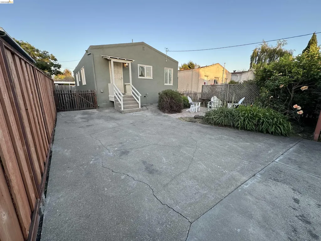 2426 West Street Berkeley CA 94702