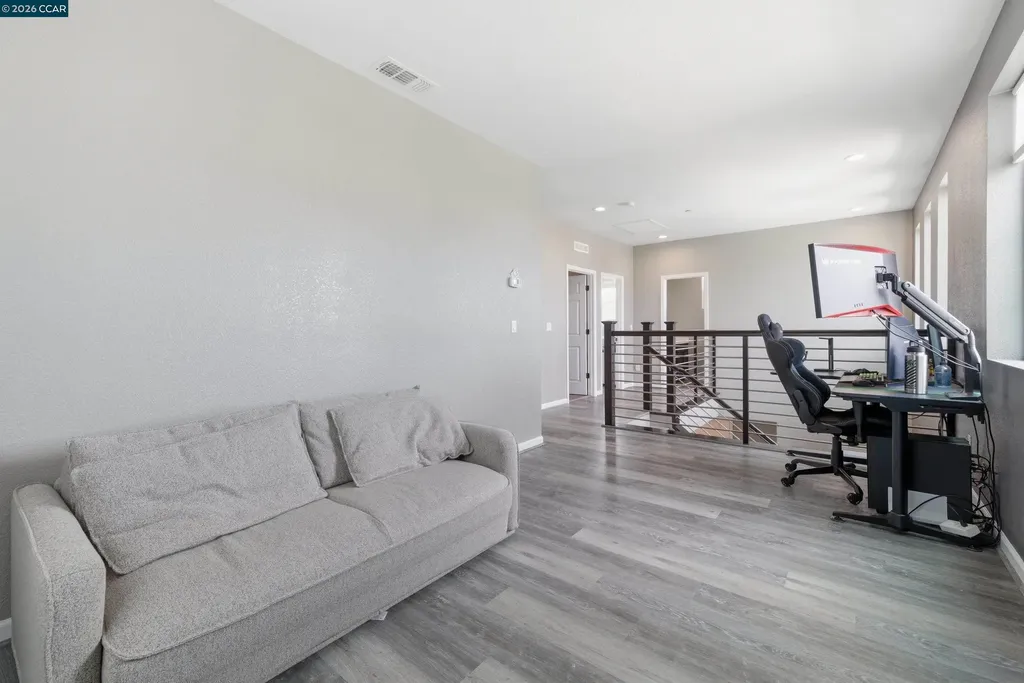 300 Coolcrest Drive Oakley CA 94561