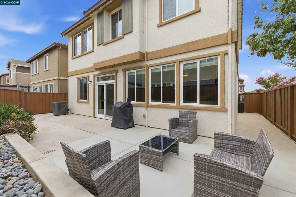 300 Coolcrest Drive Oakley CA 94561