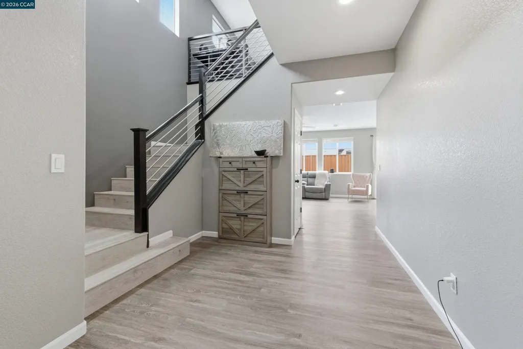 300 Coolcrest Drive Oakley CA 94561