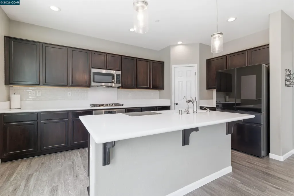 300 Coolcrest Drive Oakley CA 94561