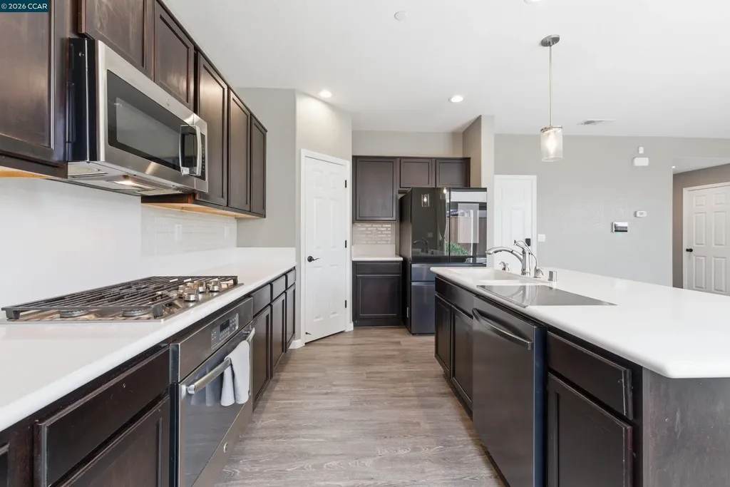 300 Coolcrest Drive Oakley CA 94561