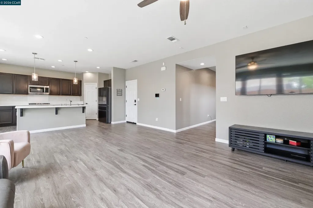 300 Coolcrest Drive Oakley CA 94561