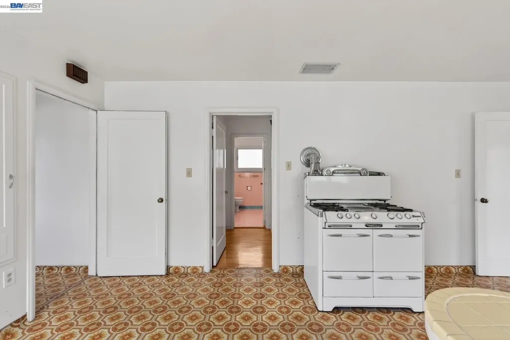 519 Maud Avenue San Leandro CA 94577